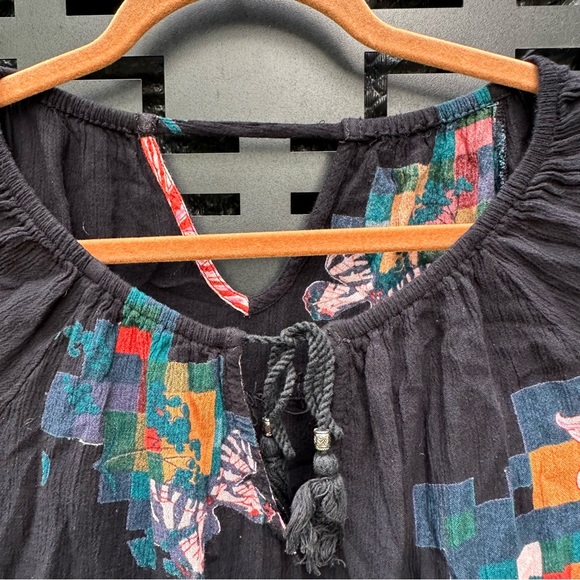 Desigual size L stretch long sleeves top. - Picture 3 of 4